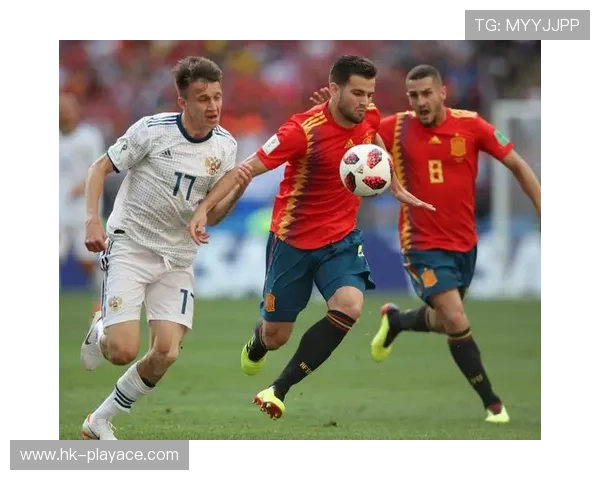 欧洲杯赛场感人一幕球迷与球员互动暖心瞬间刷爆全网引发热议不断