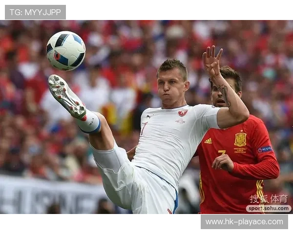 欧洲杯惊天逆转神迹式救球瞬间引爆全场激情沸腾震撼全欧赛场人心 欧洲杯惊天逆转神迹式救球瞬间引爆全场激情沸腾震撼全欧赛场人心