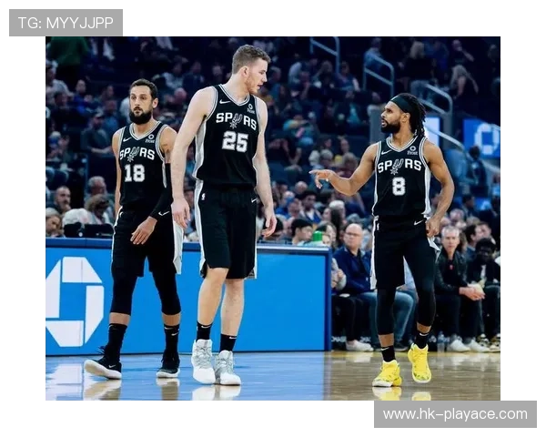 米尔斯垃圾时间爆发七分钟三分神准轰替补最高十四分成亮点全场焦点